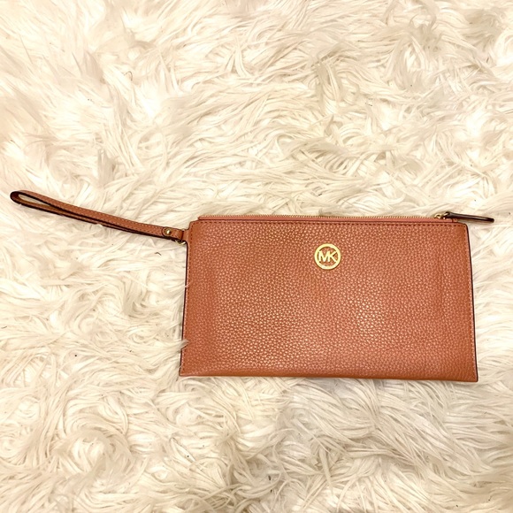 Michael Kors clutch Rose Mauve wristlet - Picture 1 of 4